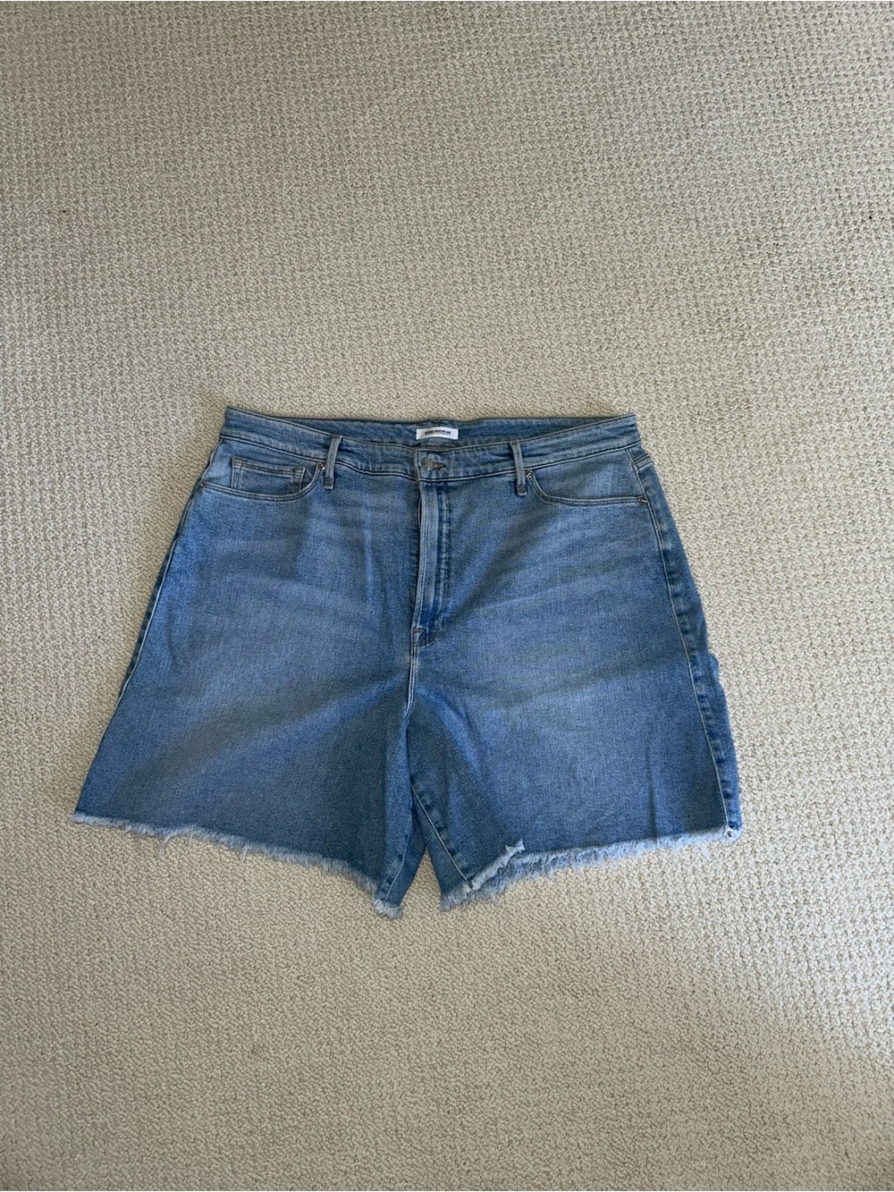 Good American Denim Cutoff Shorts in Light Blue - Women's Plus